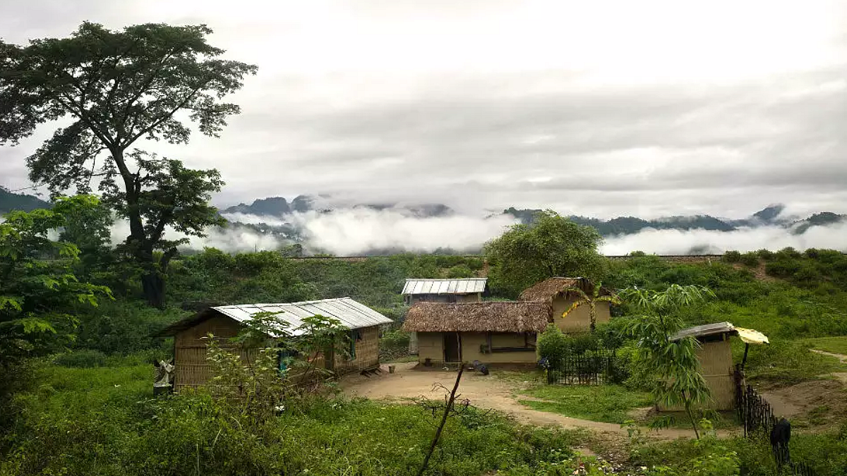 काळ्या मातीत मातीत...