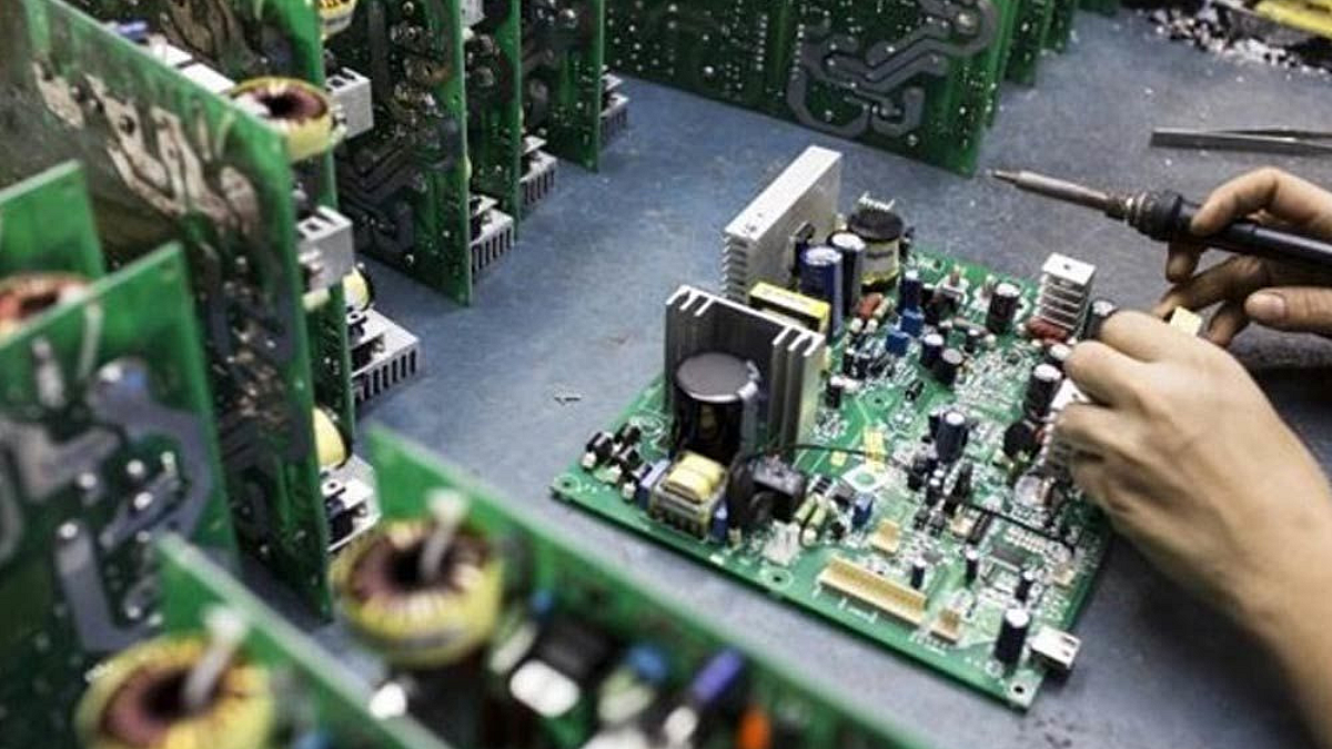Electronic Cluster