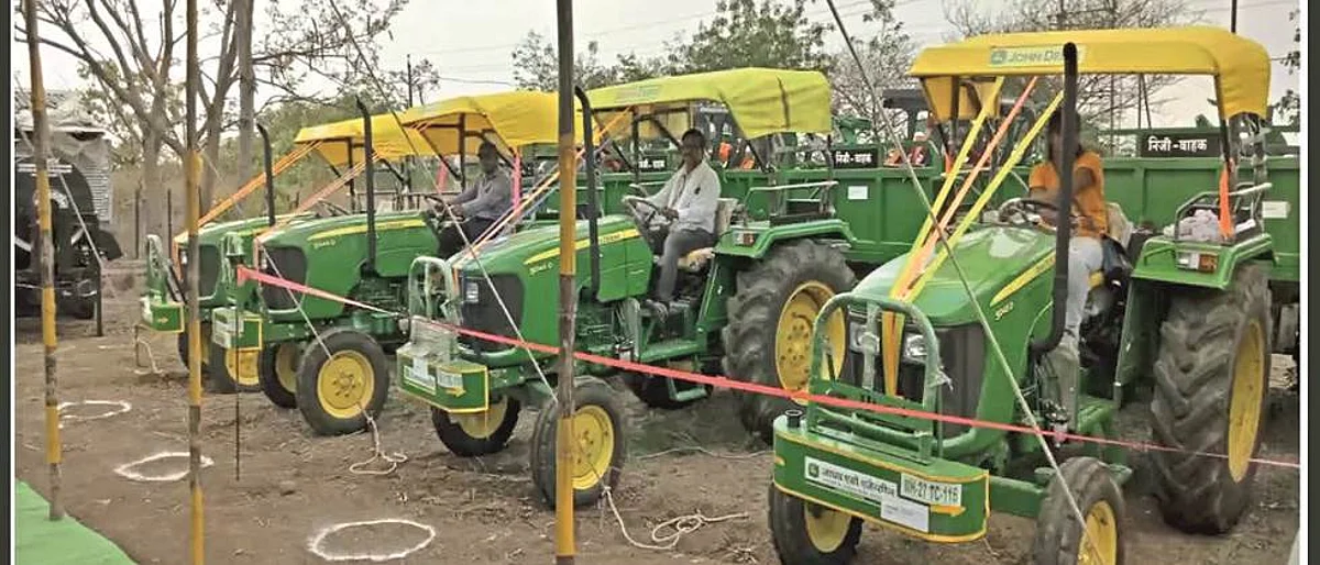 ट्रॅक्टरमुळे बचत गटांचे उत्पन्न वाढेल ः शंभूराज देसाई