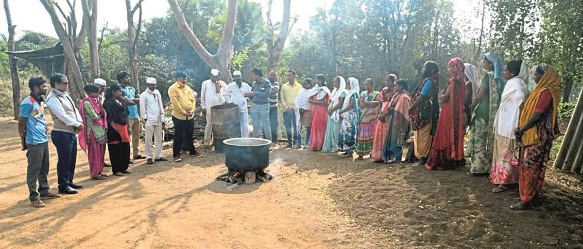On tribal padas Lessons of Alimbi Production
