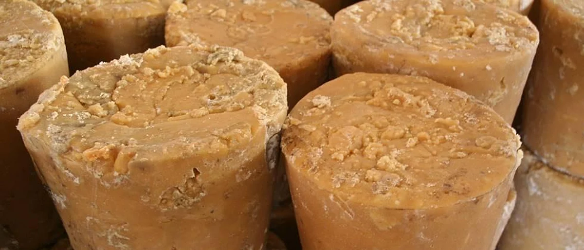 गूळ सौदे बंदचे विघ्न कोल्हापुरात कायम Jaggery deals closed Disruption persists in Kolhapur