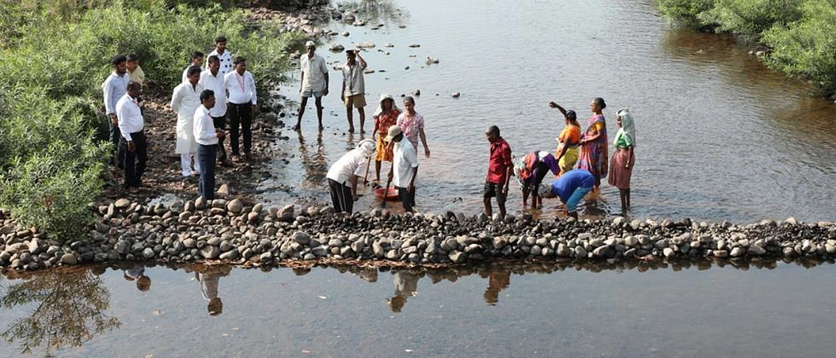नैसर्गिक वारसा जपत देवडे गाव समृद्धीकडे
