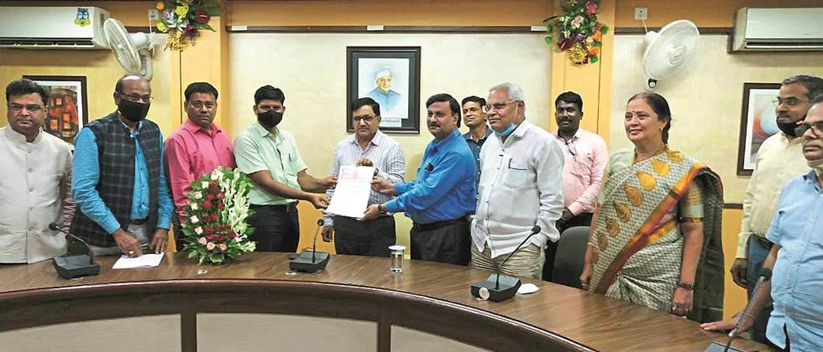 Need to be aware of sustainable cotton production technology: Spears