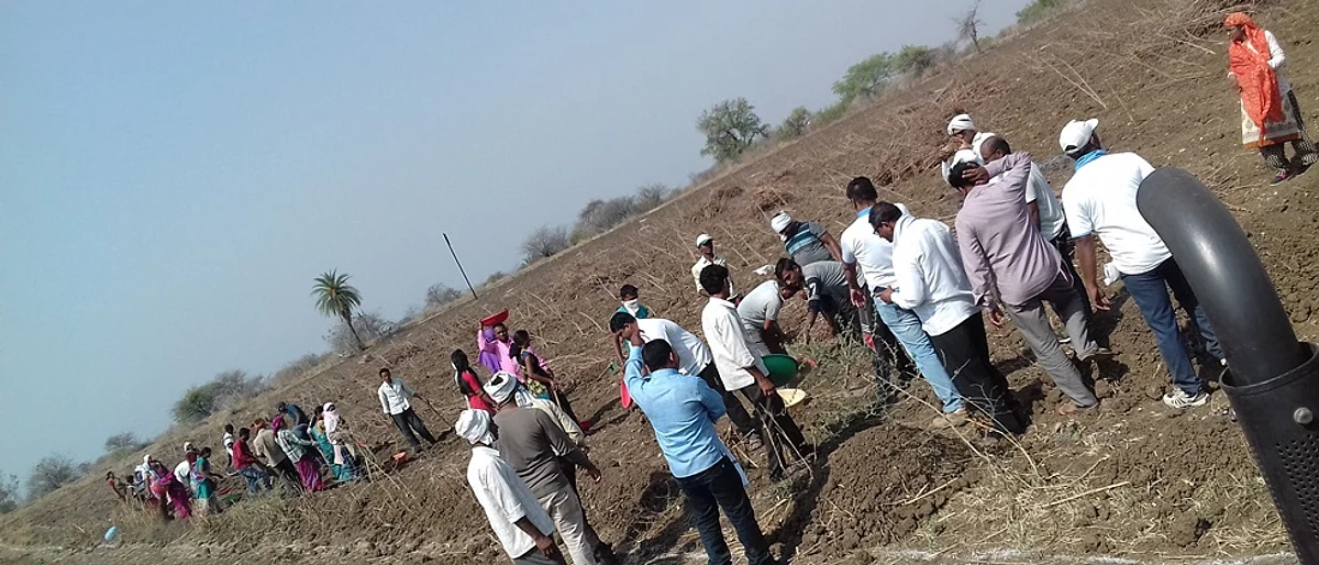 दुर्गम सावंगी गावात घडले एकीतून कृषी परिवर्तन