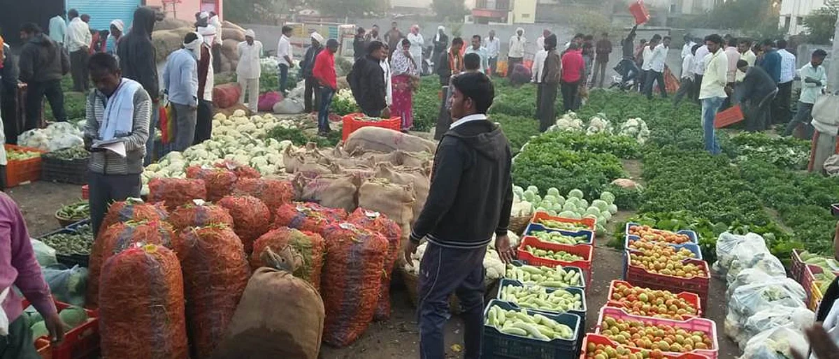 नांदेड जिल्ह्यात आठवडे बाजार बंदीमुळे शेतकऱ्यांचे मोठे नुकसान