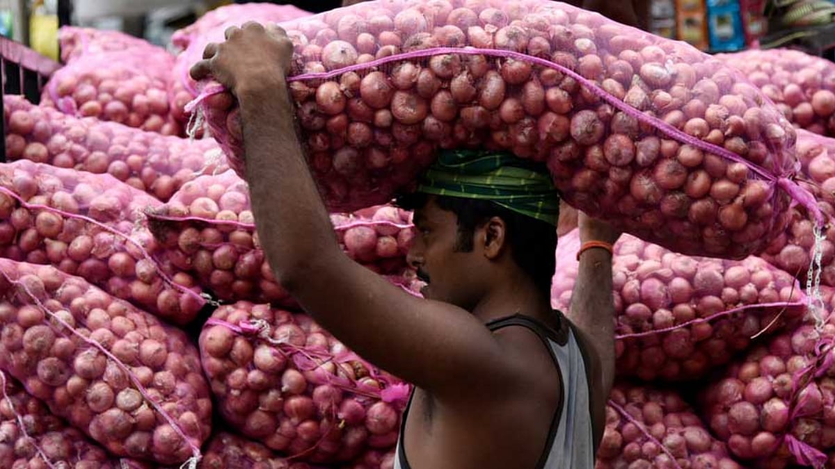 नाफेड कांदा दराला आधार देईल का? । Onion Rate