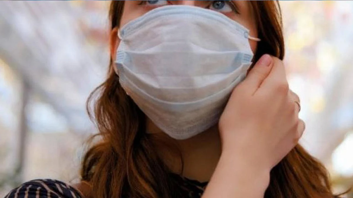 خبراء يوجهون 3 نصائح لتجنب حبوب الوجه الناتجة عن طول ارتداء الكمامة