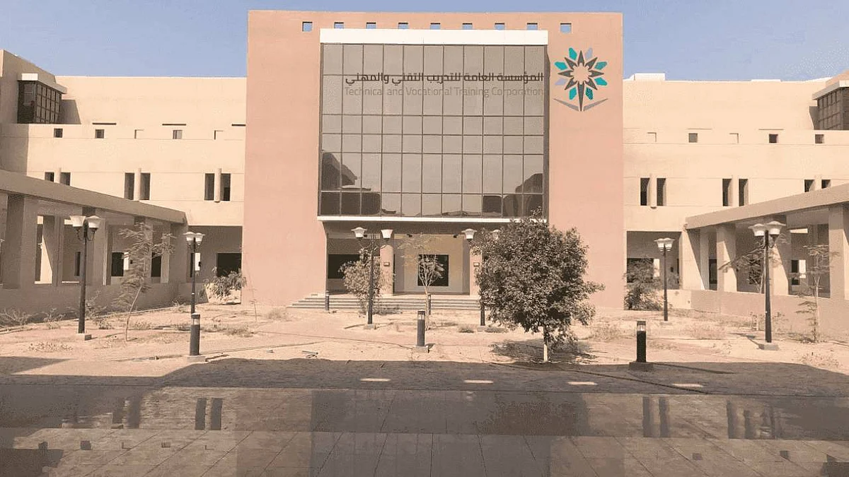 انطلاق ملتقى التوظيف التقني 2023 في الكلية التقنية بجدة