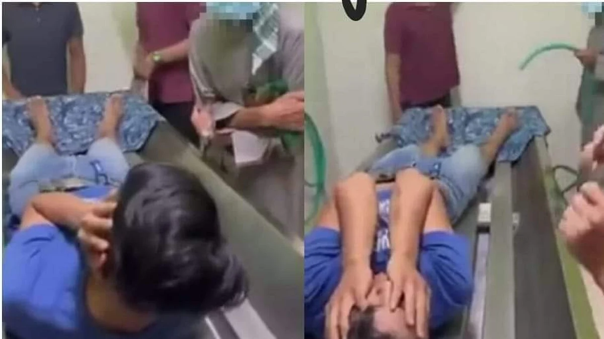 بالفيديو.. إمام مسجد يعاقب لصًا سرق أموال الزكاة بتغسيله مثل الموتى