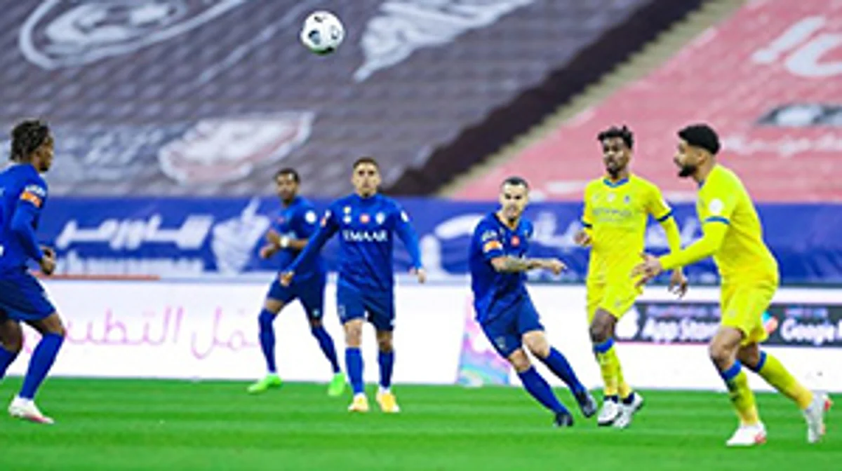 صراع جديد بين الهلال والنصر على صفقة الشتاء