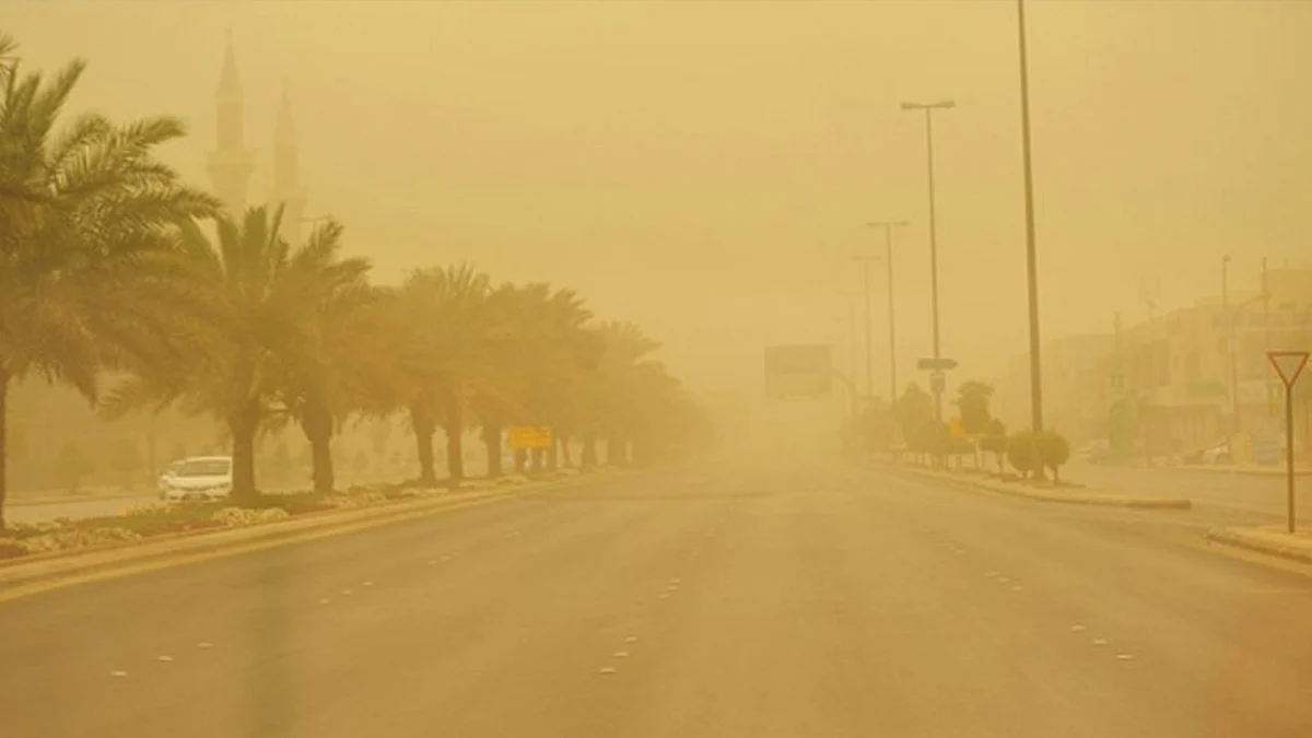 عوالق ترابية ورياح نشطة