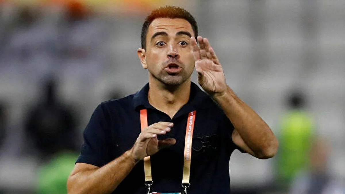 تشافي هيرنانديز مدرب برشلونة