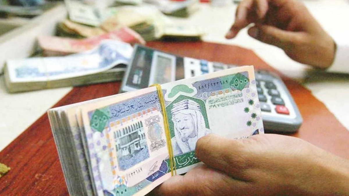 بدء سريان قرار 7 آلاف ريال حداً أدنى لراتب أطباء الأسنان والصيادلة للاحتساب في نسب التوطين