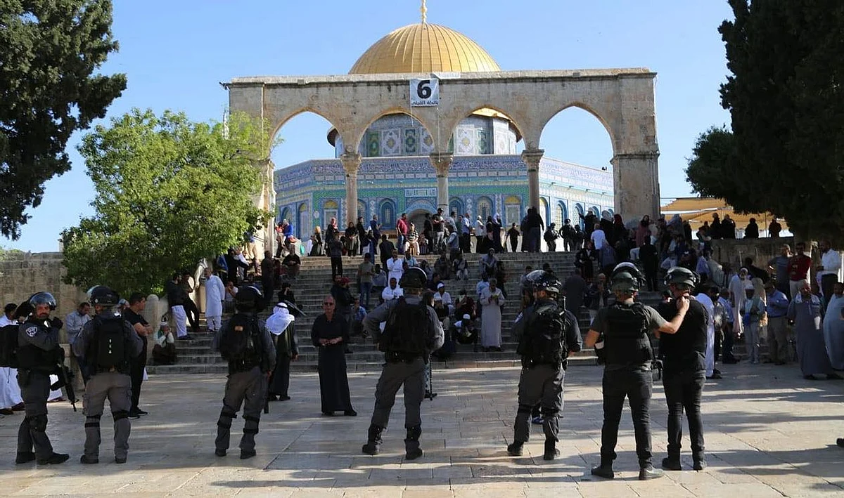 انسحاب القوات الإسرائيلية من باحات المسجد الأقصى