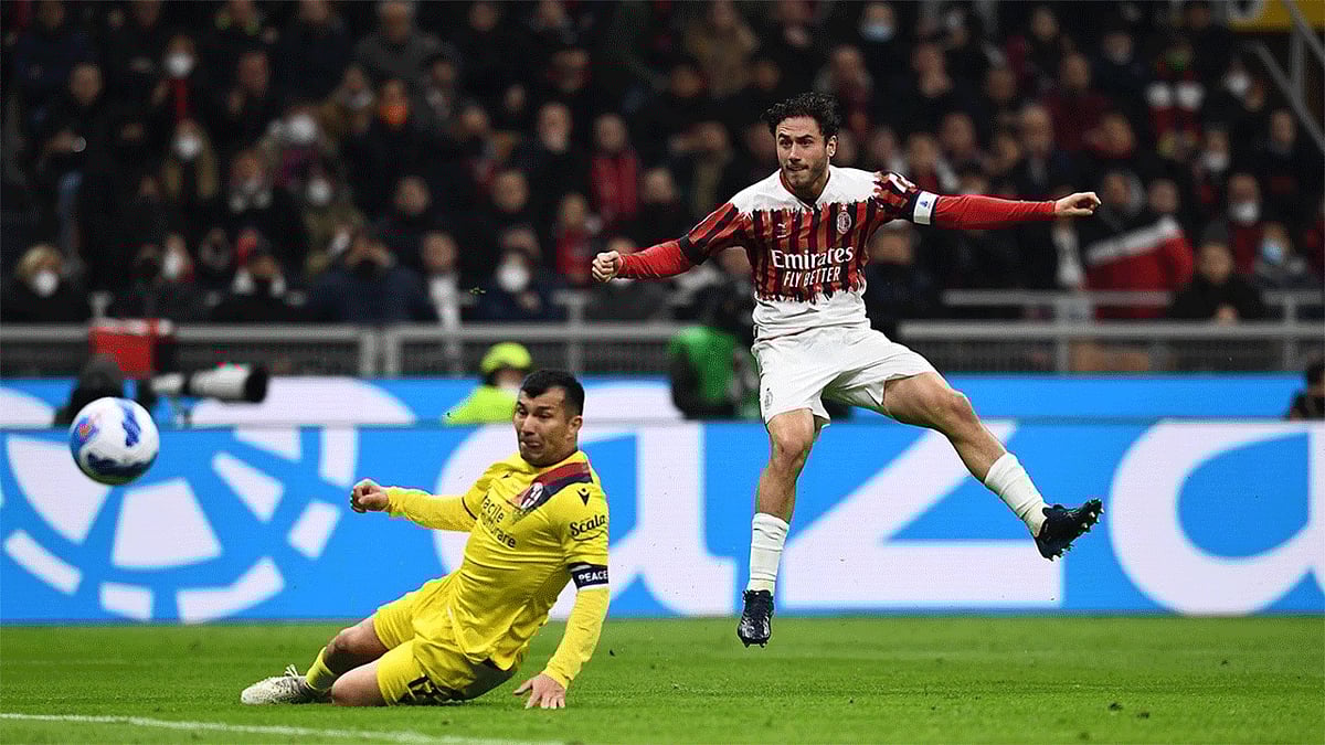 قطار ميلان يتعثر في بولونيا ويرفض الابتعاد بصدارة الدوري الإيطالي