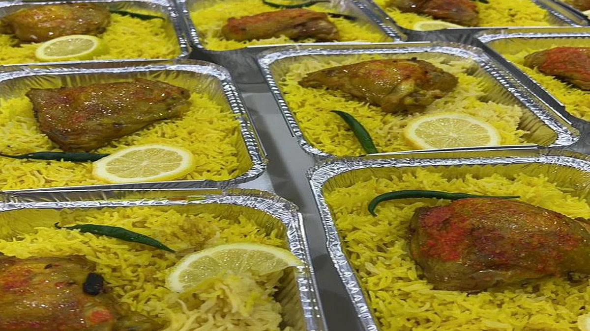 مواطنة سعودية تتبنى مشروعًا لإفطار المغتربين والمغتربات بالجوف