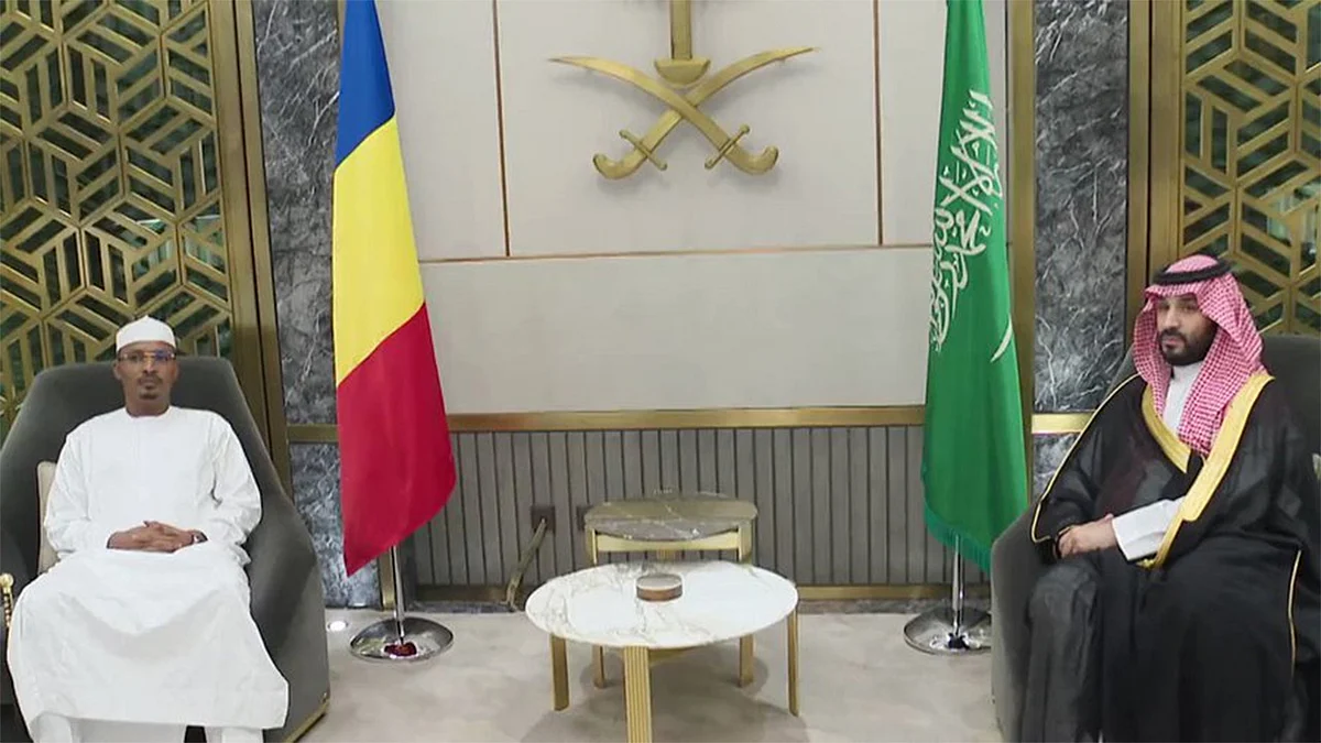 ولي العهد يلتقي رئيس المجلس العسكري الانتقالي في تشاد