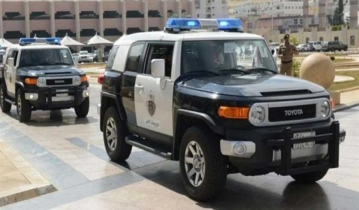 توجيه بالتحقيق مع رجلي أمن لعدم استخدام صلاحياتهما بحادث مركبة عكست السير بالرياض