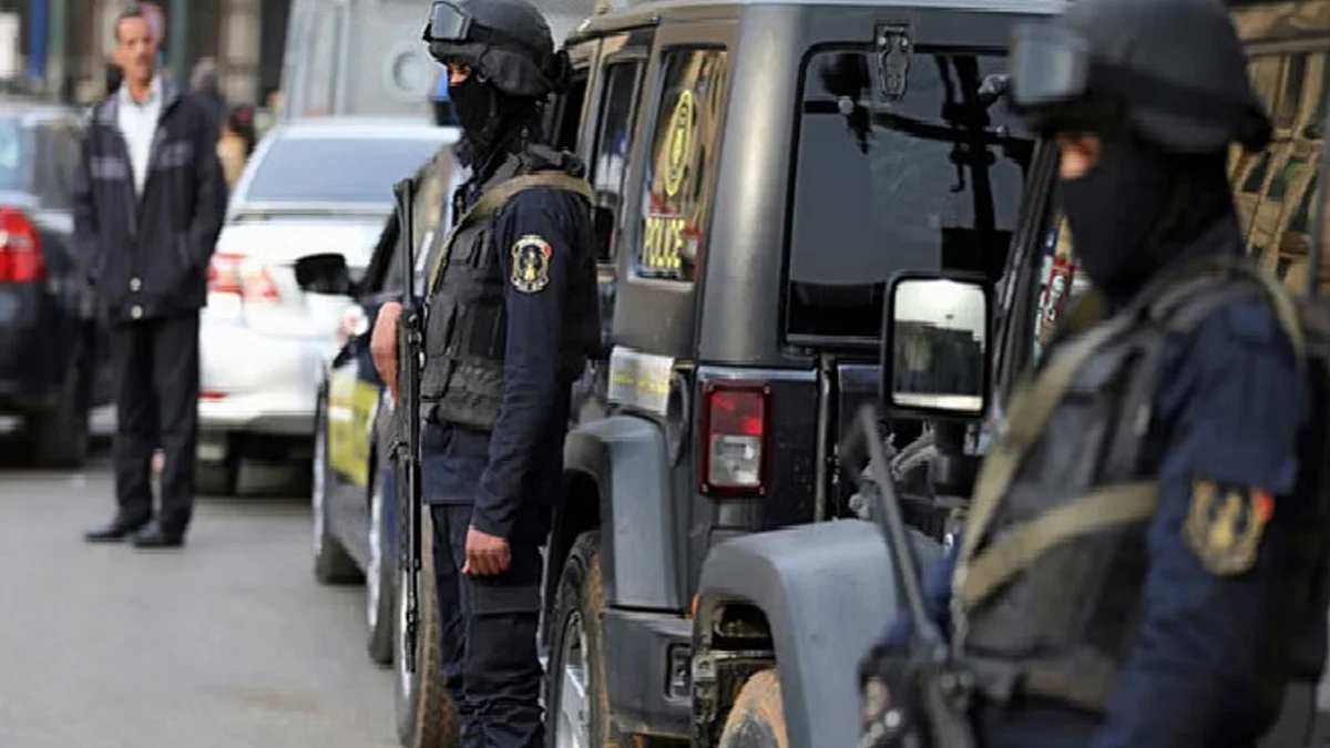 مصر.. سائق «توك توك» يحتال على مواطنين بملياري جنيه