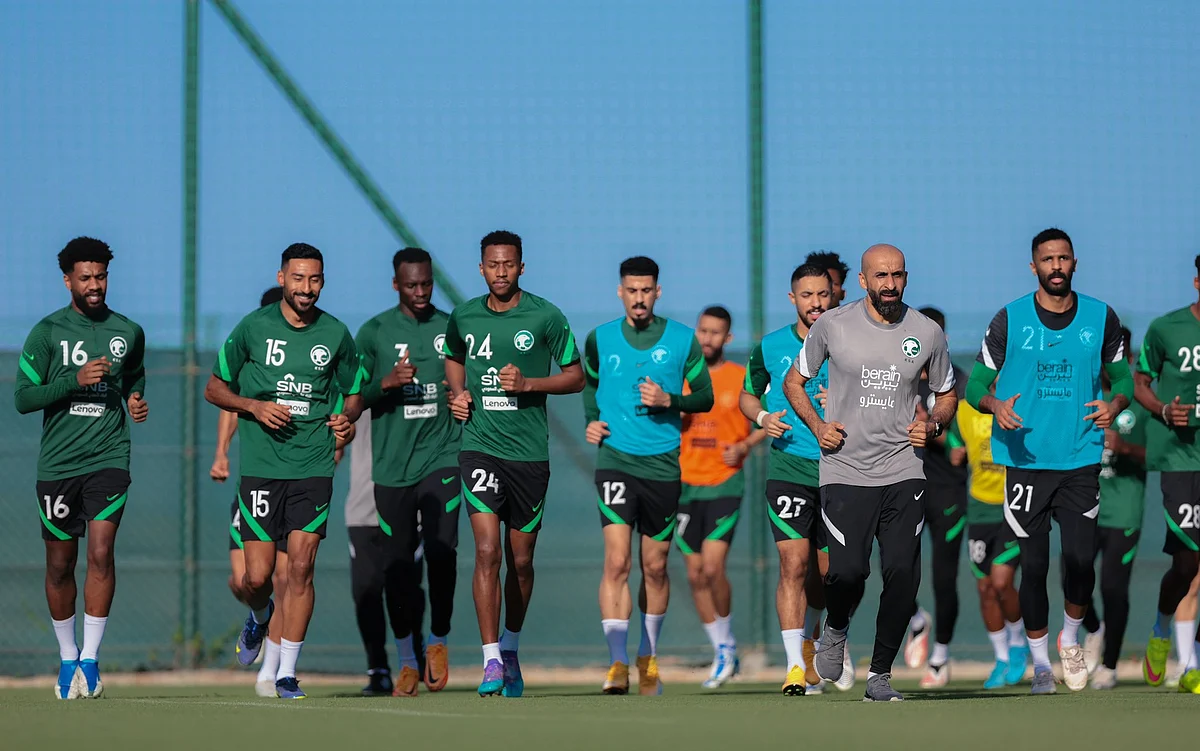 الأخضر يفتتح المرحلة الأولى من البرنامج الإعدادي لكأس العالم