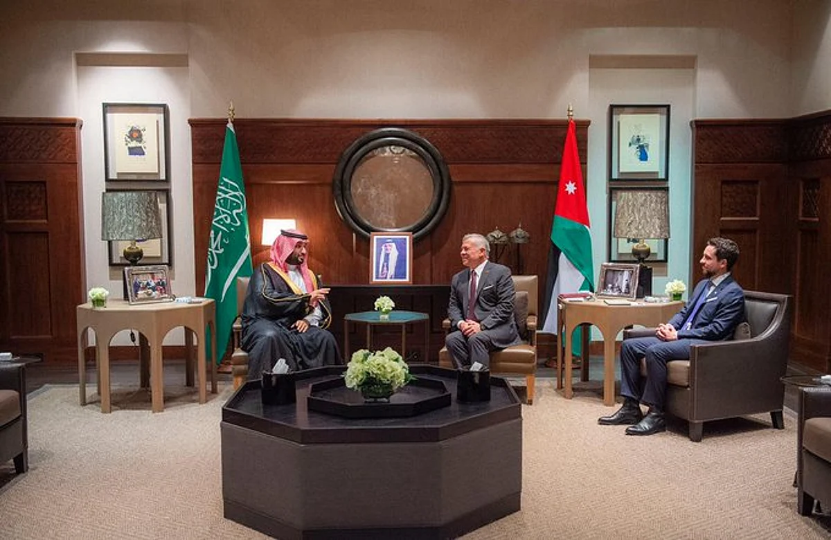 ولي العهد وملك الأردن يعقدان جلسة مباحثات موسعة