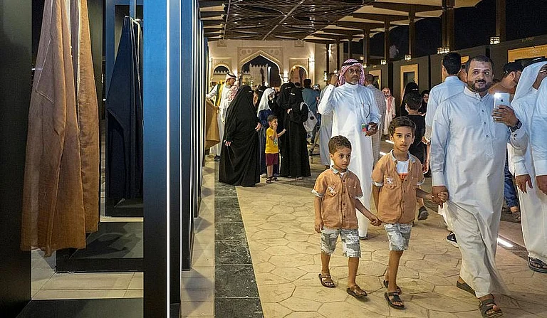 مهرجان "البشت الحساوي" يبدأ باستقبال زواره في الأحساء