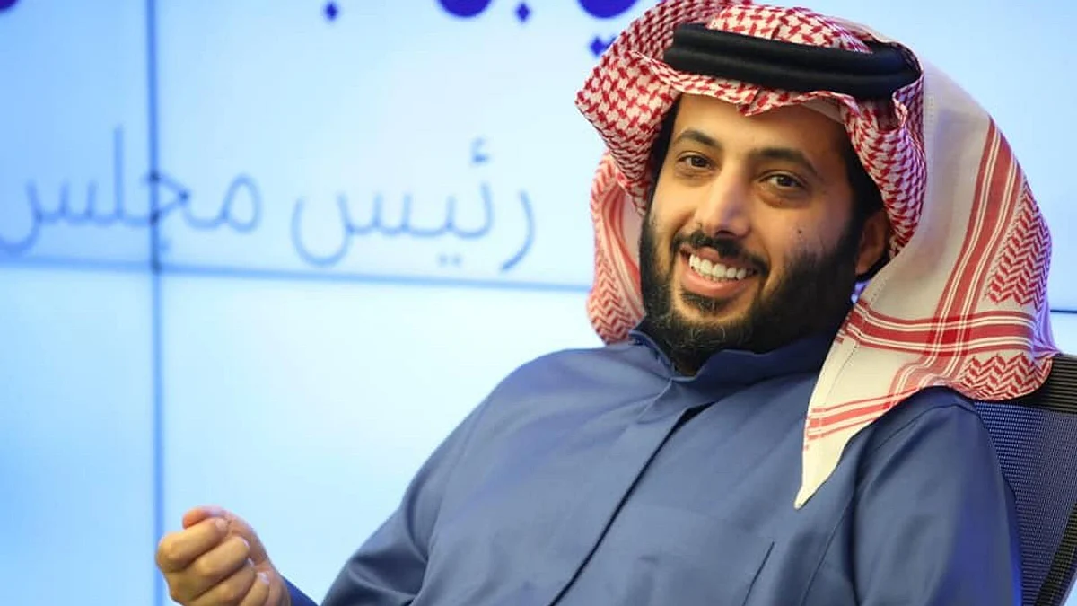 بعد 7 ساعات بالعمليات.. تطورات الحالة الصحية لـ"تركي آل الشيخ" عقب خضوعه لعملية جراجية