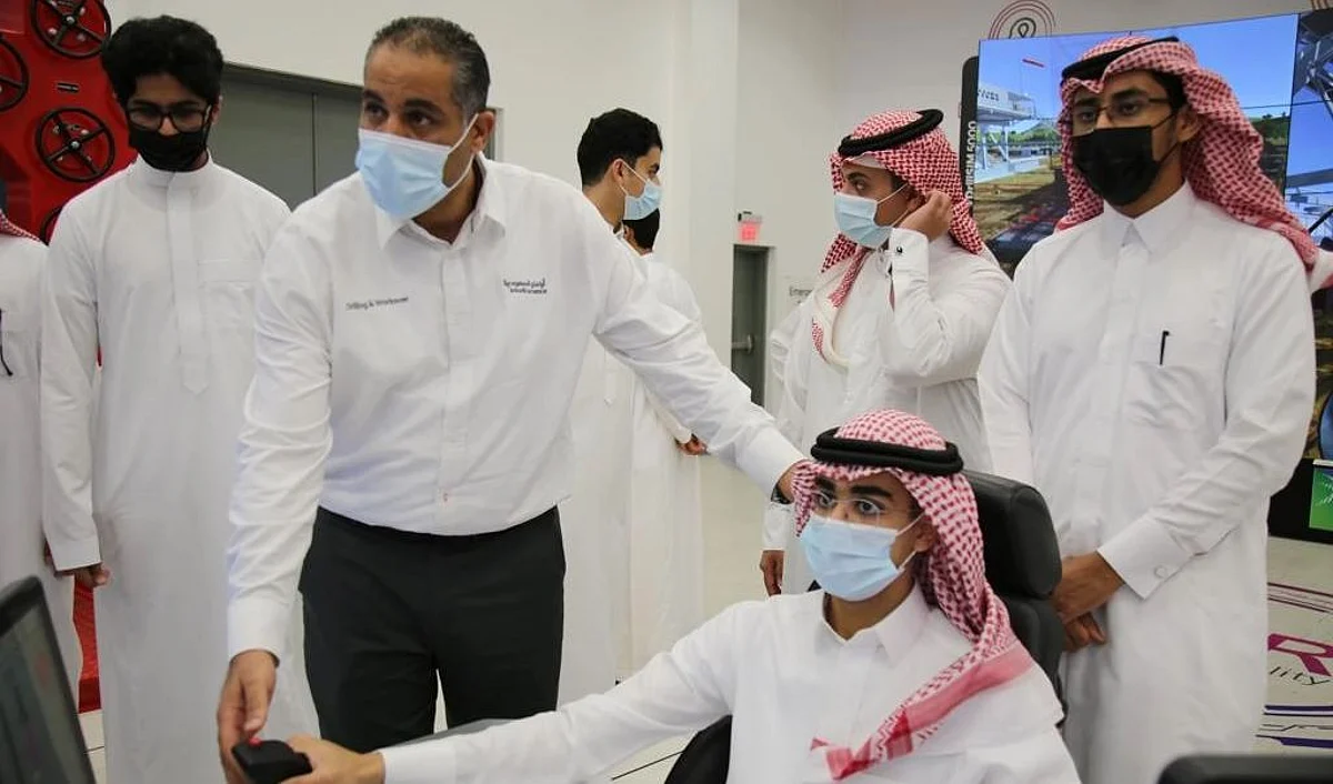 «مستقبلك مع إدارة الحفر وصيانة الآبار».. حملة لـ«أرامكو» لطلاب وطالبات الثانوية