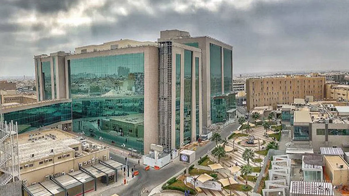 «سعود الطبية» تحذر من مخاطر ضربة الشمس وتوضح طرق تفادي الإصابة