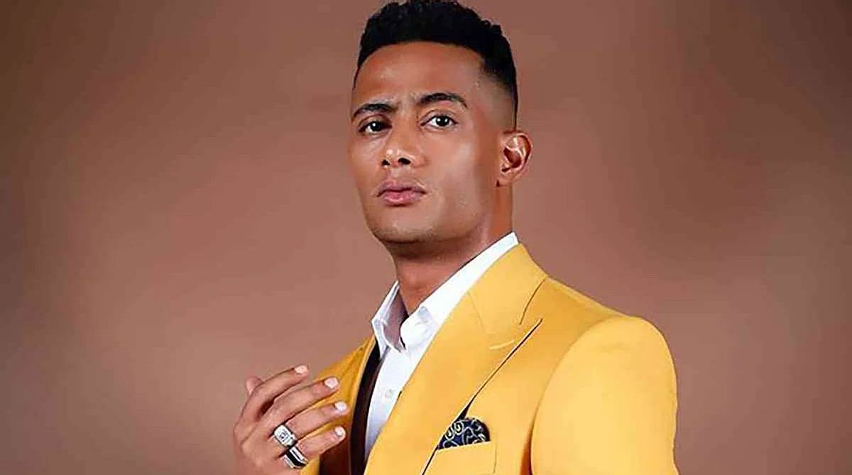 الفنان المصري محمد رمضان مع فتاة إسرائيلية