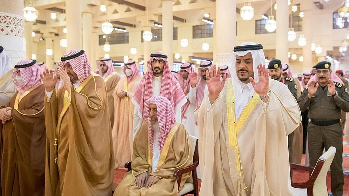 صلاة الميت على الأمير عبدالرحمن بن ناصر بن عبدالعزيز