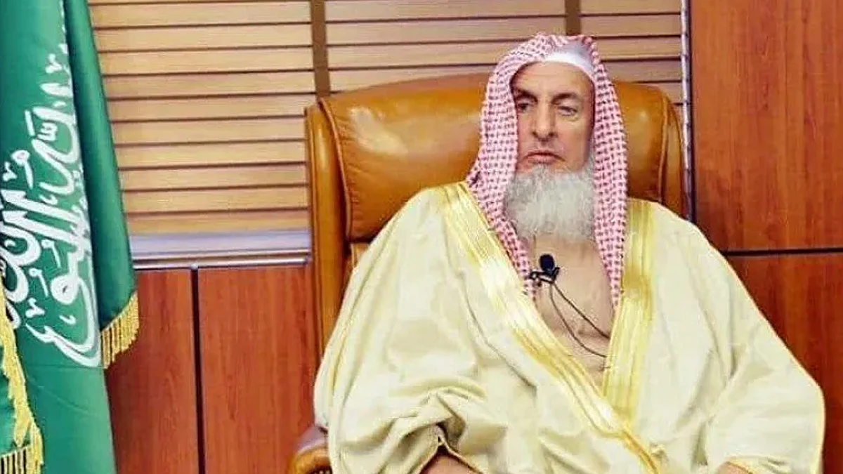 مفتي عامّ المملكة يستقبل طلابًا بالجامعة الإسلامية من روسيا