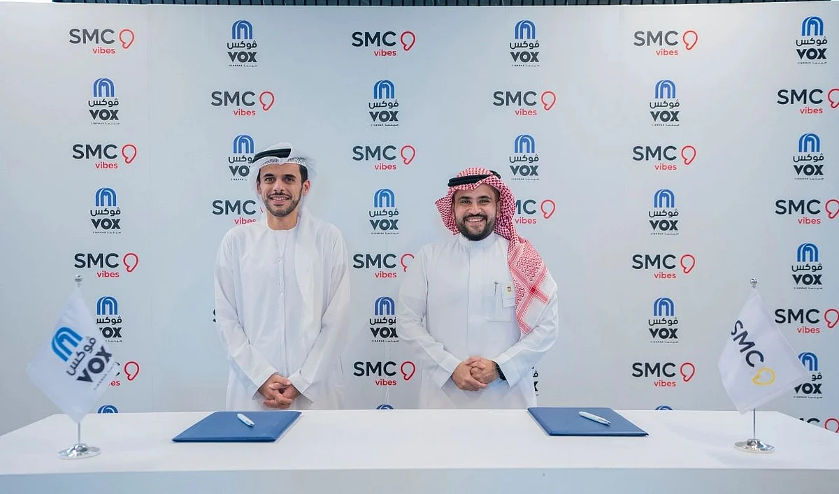 قيع اتفاقية شراكة بين SMC وفوكس سينما