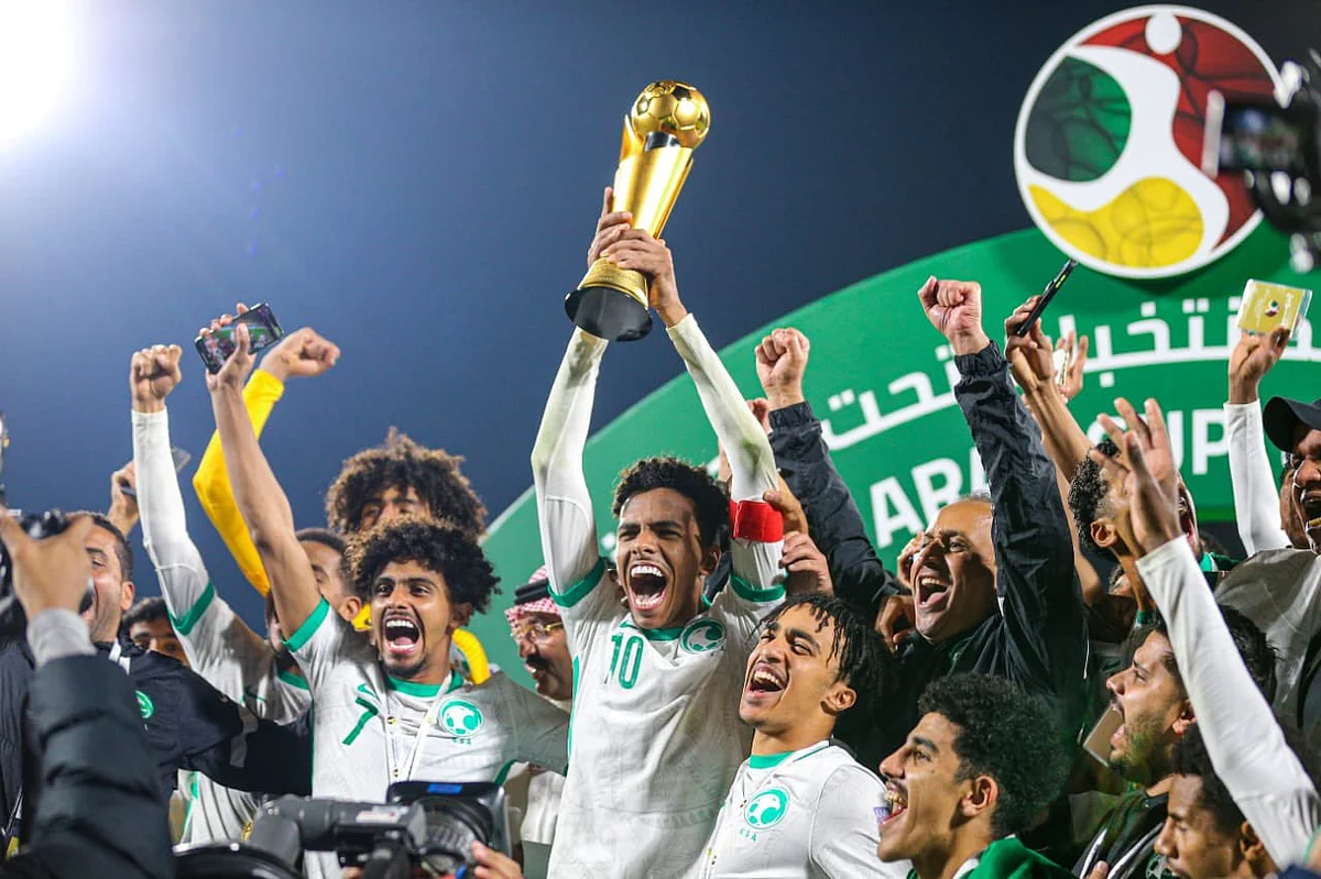 أول تعليق من وزير الرياضة بعد تتويج أخضر الشباب بكأس العرب