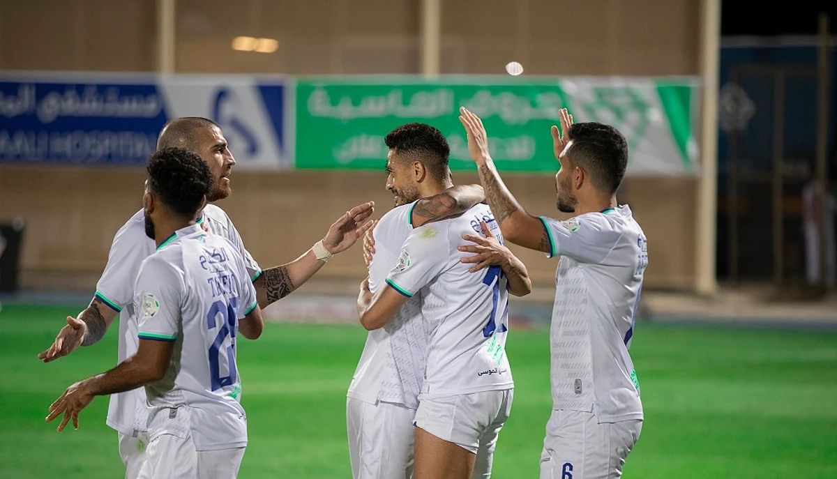 الفتح يقسو على الباطن بخماسية نظيفة في الدوري السعودي
