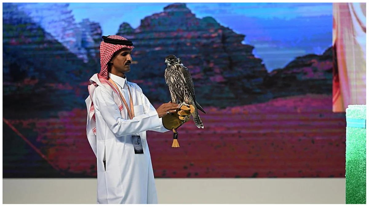 الليلة الخامسة للمزاد الدولي لمزارع إنتاج الصقور
