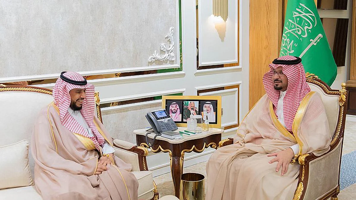 أمير الحدود الشمالية بالنيابة يتسلّم تقريرًا عن بداية العام الدراسي الجديد