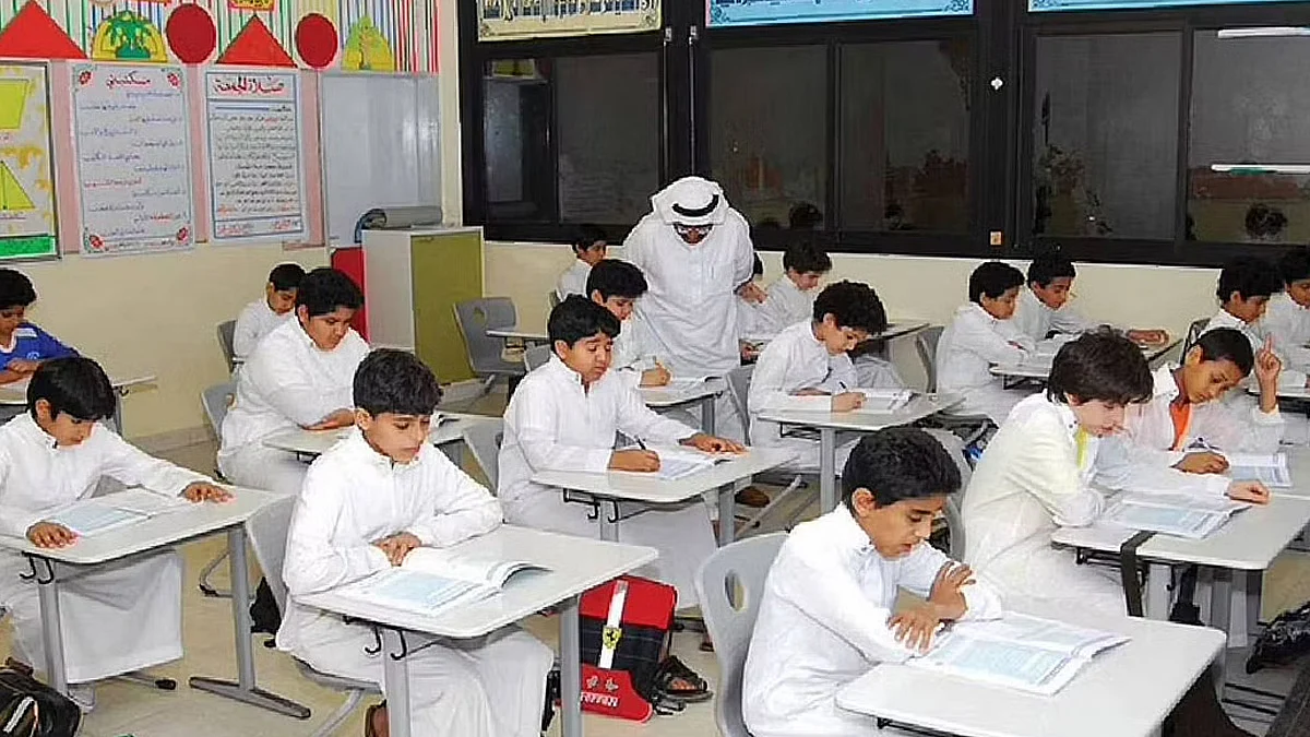 «الحصيني» يزف بشرى للطلاب مع بدء الدراسة.. ويوضح طقس إجازة نهاية الأسبوع