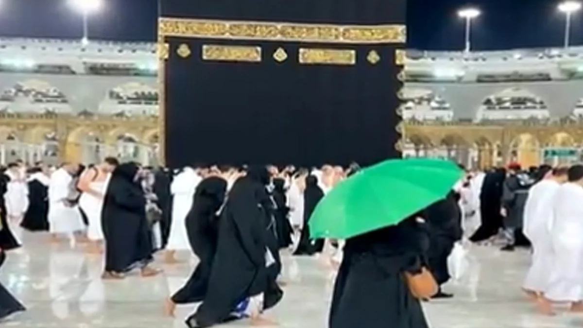 مبادرة «مظلة معتمر» تزامنًا مع الحالة المطرية