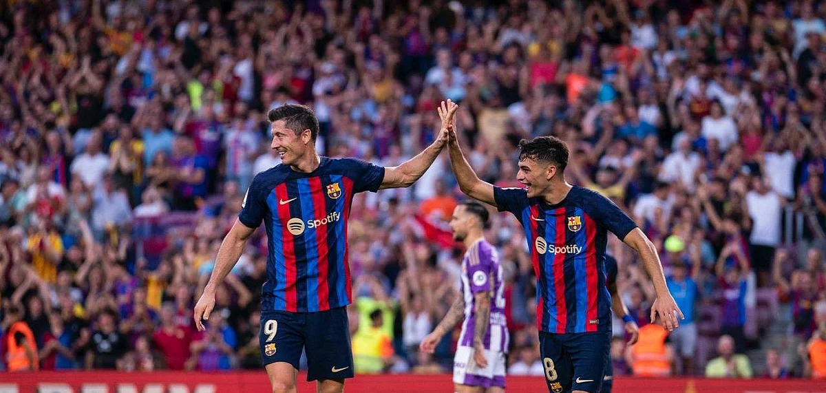 ليفاندوفسكي يقود برشلونة للفوز على إلتشي