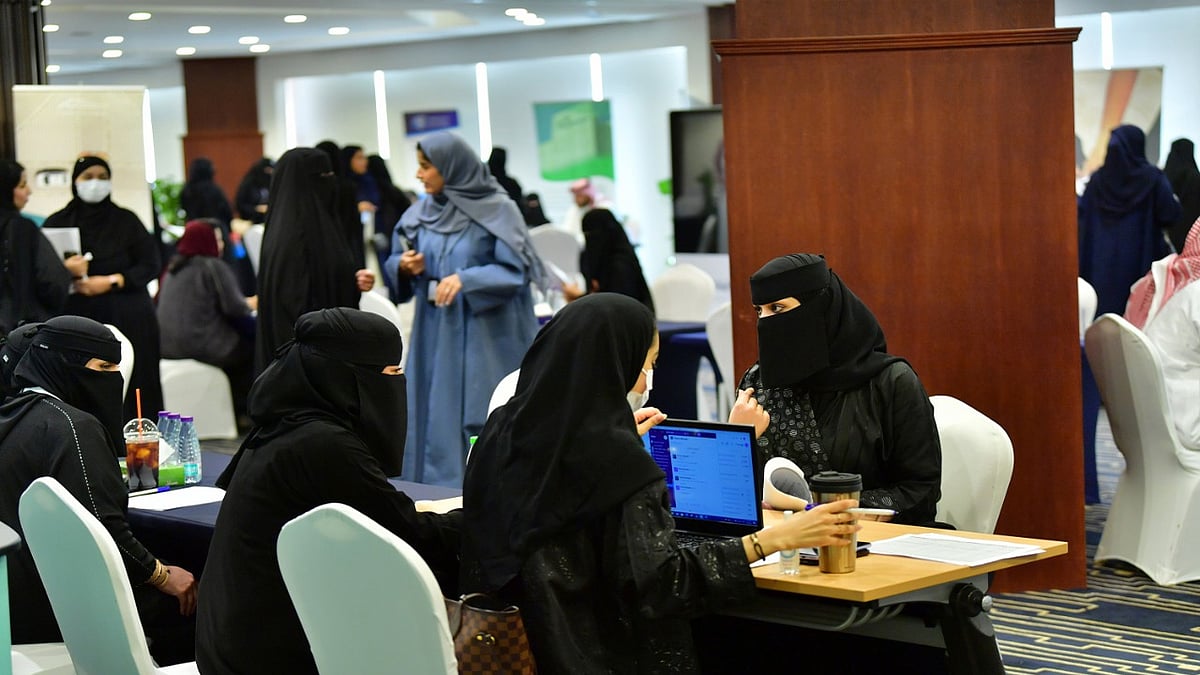 40 منشأة تعرض 1000 وظيفة في غرفة الرياض 40 منشأة تعرض 1000 وظيفة في غرفة الرياض