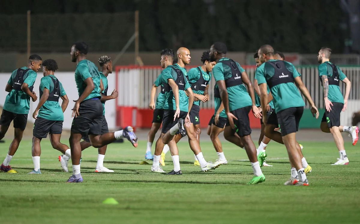 تعرف على التشكيل الرسمي للاتفاق أمام الباطن في الدوري السعودي