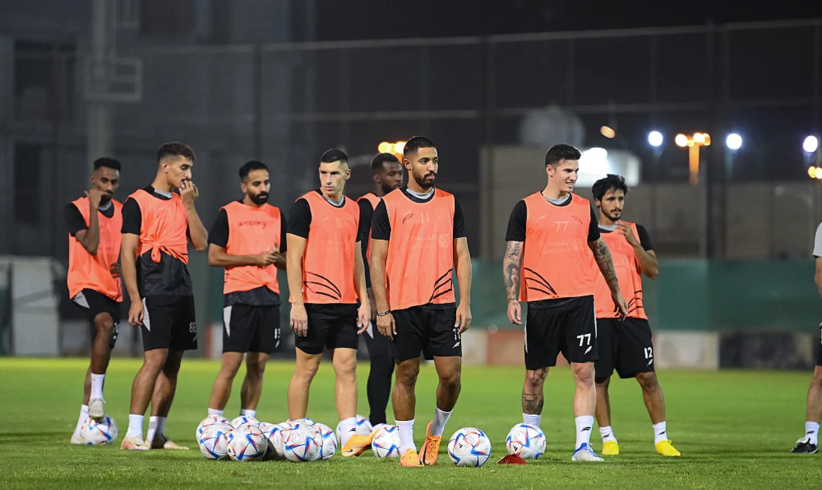 الشباب يستأنف تدريباته لمواجهة العدالة في الدوري السعودي