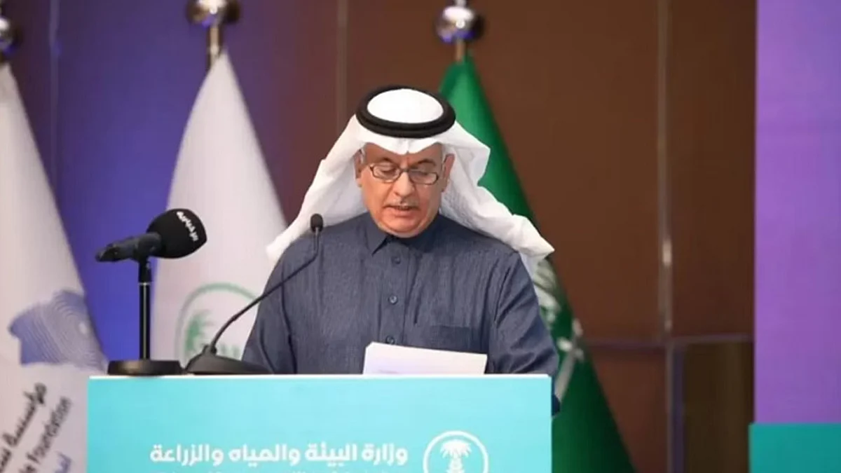 المهندس عبدالرحمن بن عبدالمحسن الفضلي وزير البيئة والمياه والزراعة