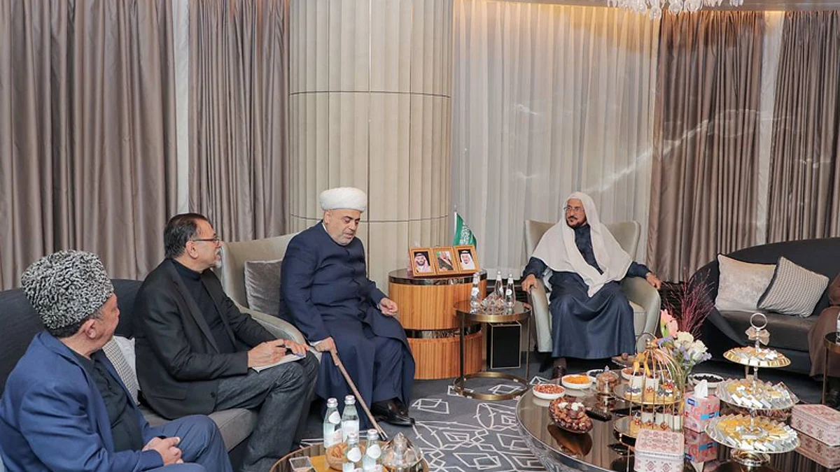 لقاء وزير الشؤون الإسلامية ومفتي جمهورية أذربيجان