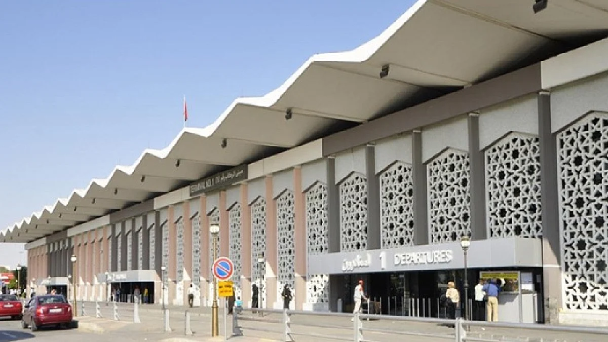 مطار دمشق