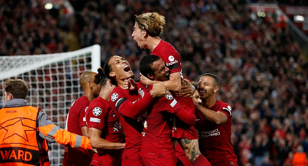 ليفربول يعبر أياكس بصعوبة في دوري أبطال أوروبا