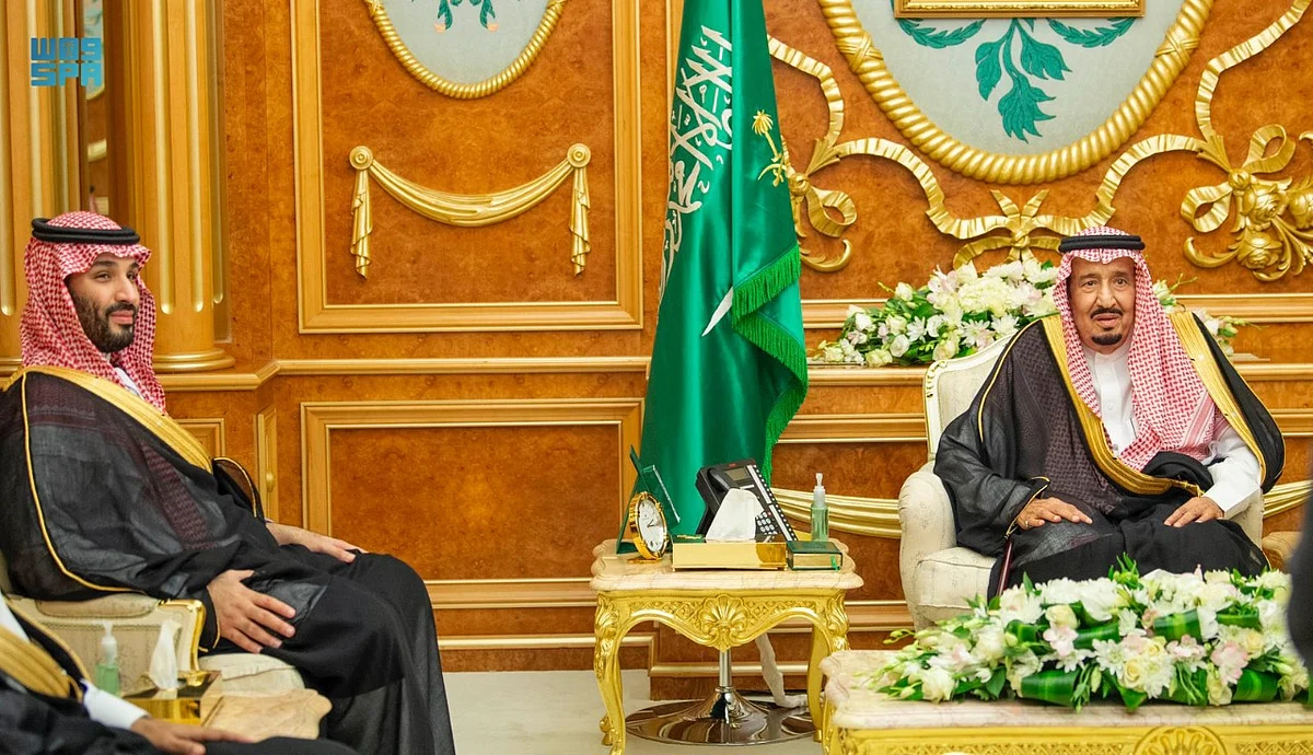 بحضور ولي العهد.. خادم الحرمين يتسلم أوراق اعتماد سفراء عدد من الدول