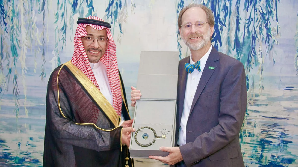 الخريف يلتقي عددًا من مسؤولي الشركات الأمريكية