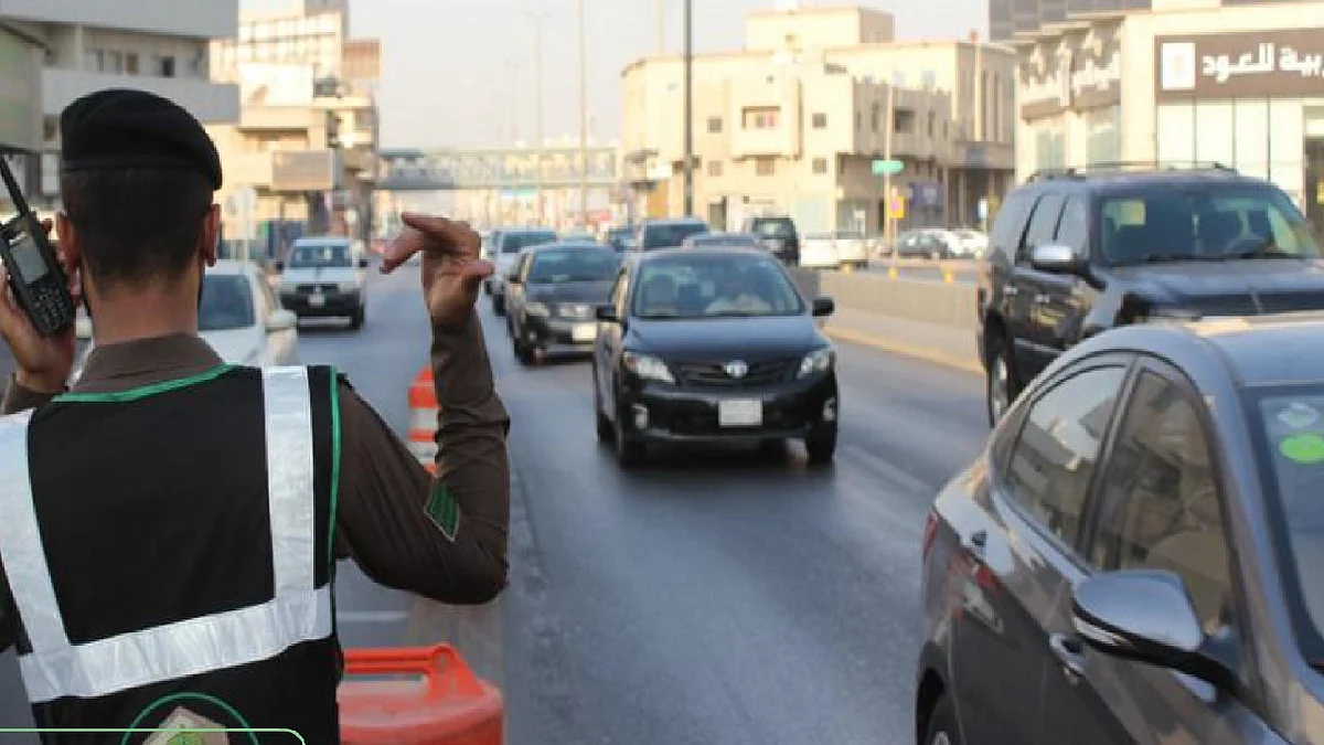 المرور تحدد غرامة مالية لا تقل عن 500 ريال مخالفة تظليل الزجاج الأمامي
